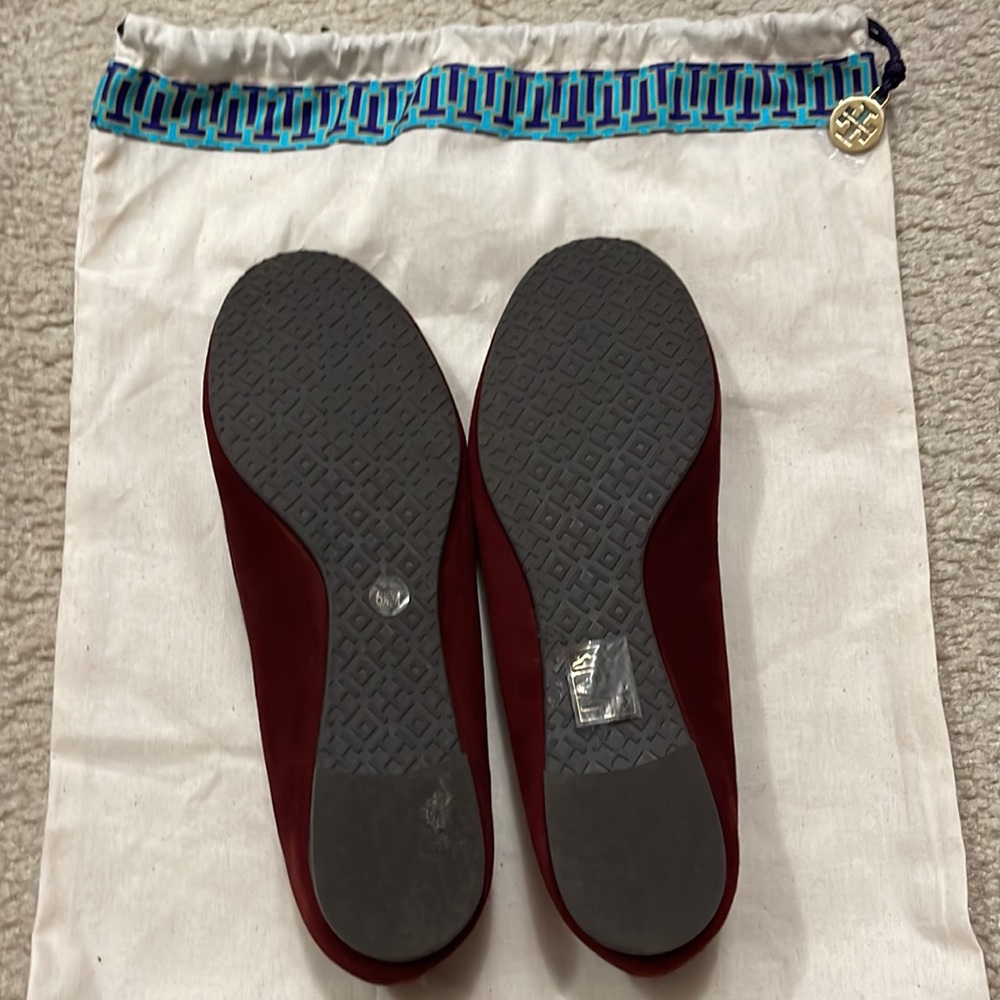 Like New Maroon/Burgundy Tory Burch flats, size 6.5 - Picture 2 of 5